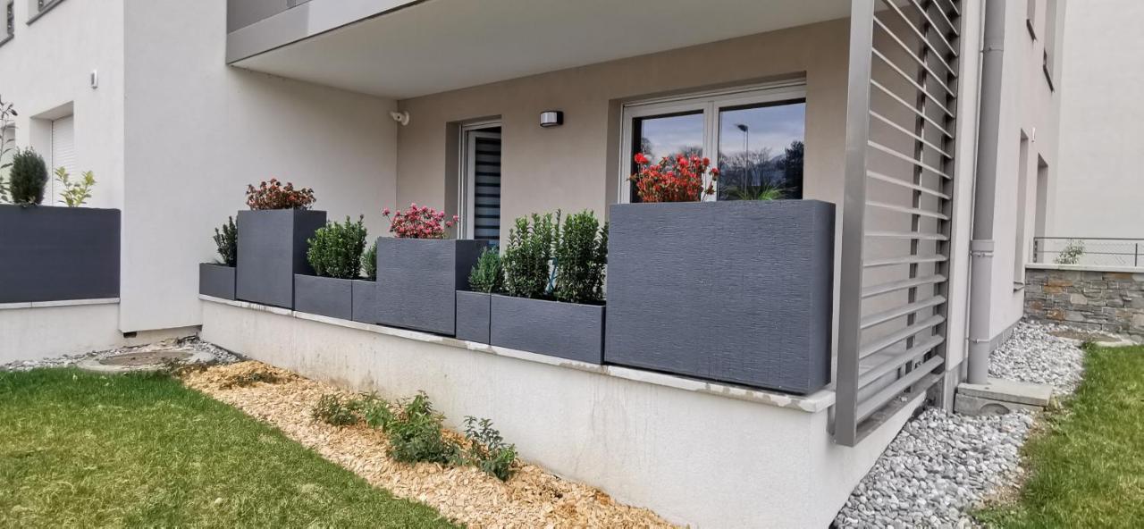 A 2 Pas Du Lac - Wifi - Garage - Netflix - Disney+ - Lac سُفرييه المظهر الخارجي الصورة